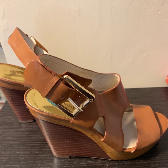 Michael Josephine Leather Wedge Sandal - Picture 3 of 5